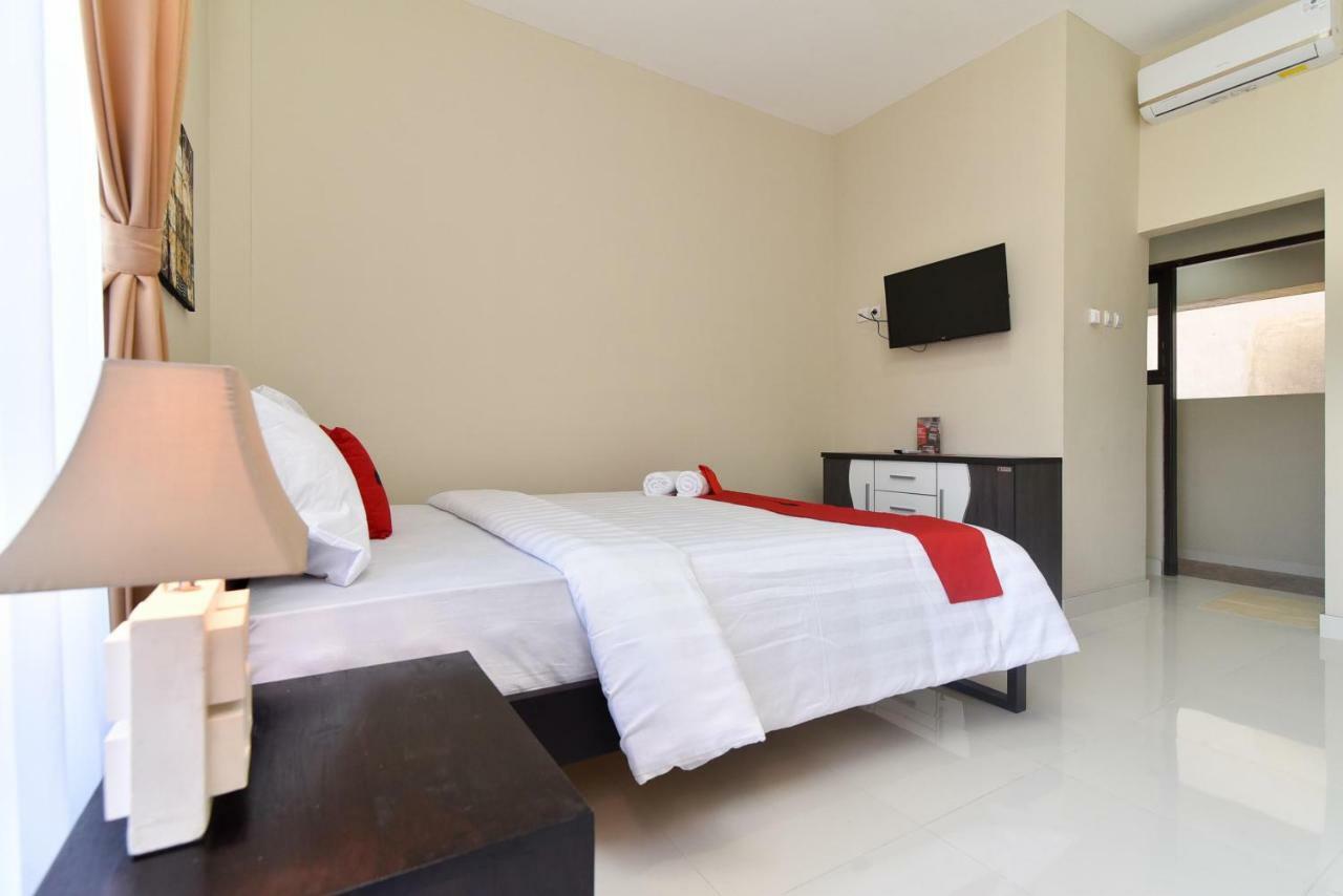 Reddoorz Plus Near Jalan Imam Bonjol Denpasar Seminyak Exterior foto