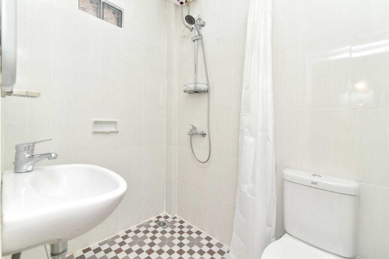 Reddoorz Plus Near Jalan Imam Bonjol Denpasar Seminyak Exterior foto